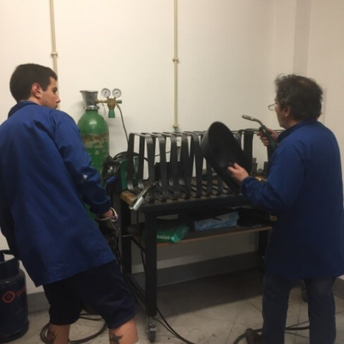 Projeto e construção do protótipo de um banco de jardim (PAP)